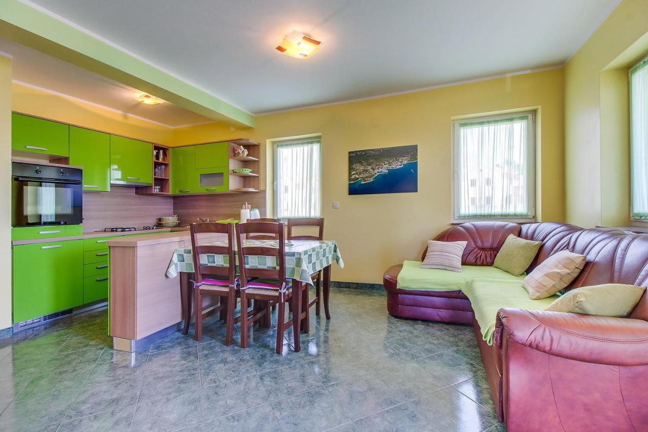 Apartments and rooms by the sea Nerezine, Losinj - 11815 Buitenkant foto