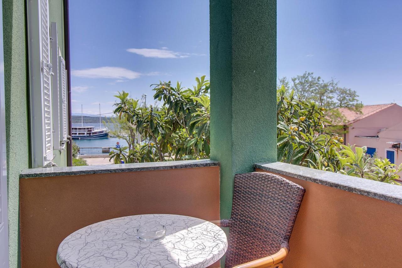 Apartments and rooms by the sea Nerezine, Losinj - 11815 Buitenkant foto