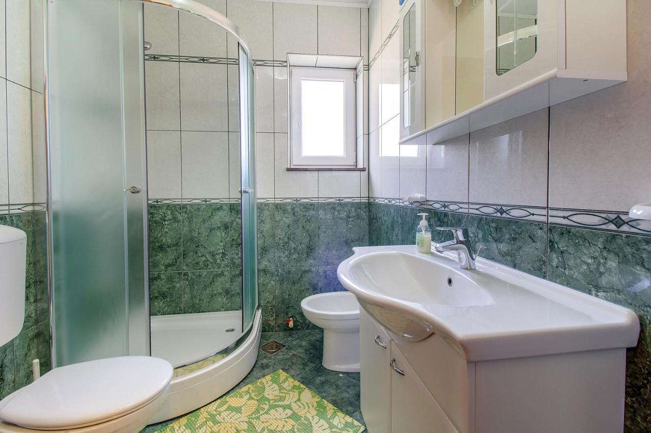 Apartments and rooms by the sea Nerezine, Losinj - 11815 Buitenkant foto